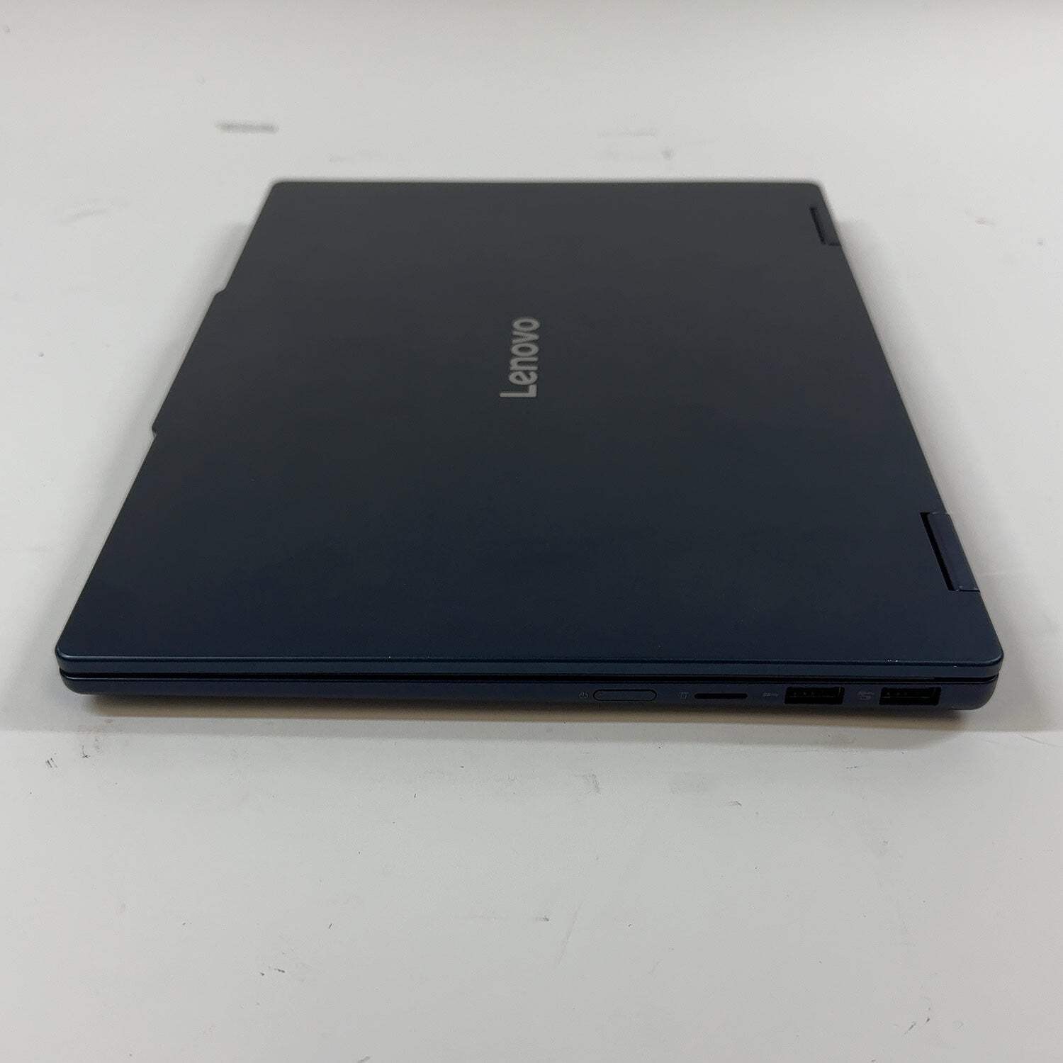 Lenovo IdeaPad 5 2-in-1 14AKP10 14″ Ryzen AI 5 340 2.0GHz 16GB RAM 1TB SSD