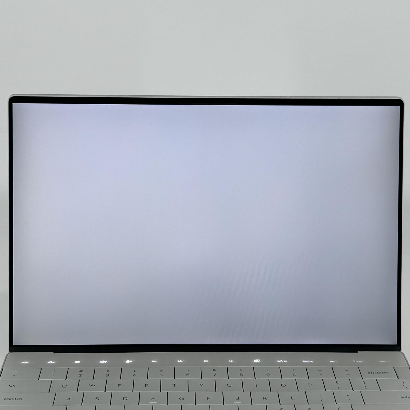 Dell XPS 13 Plus 9320 Silver FHD+ TOUCH 1.8 GHz i7-1280P 32GB 1TB SSD Good
