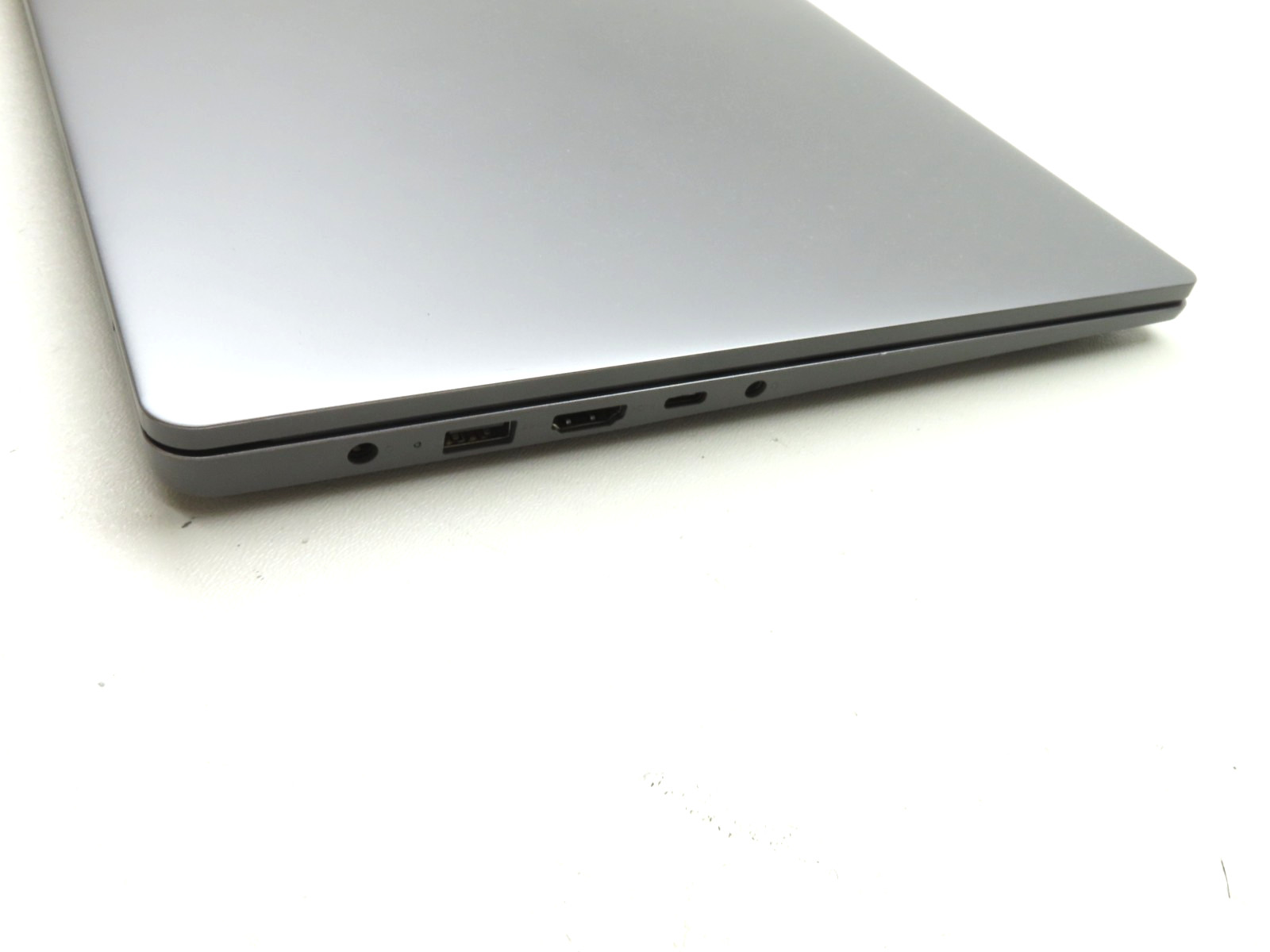 Lenovo IdeaPad Slim 3 15IAN8 15.6″ Core i3-N305 1.8GHz 8GB RAM 128GB SSD