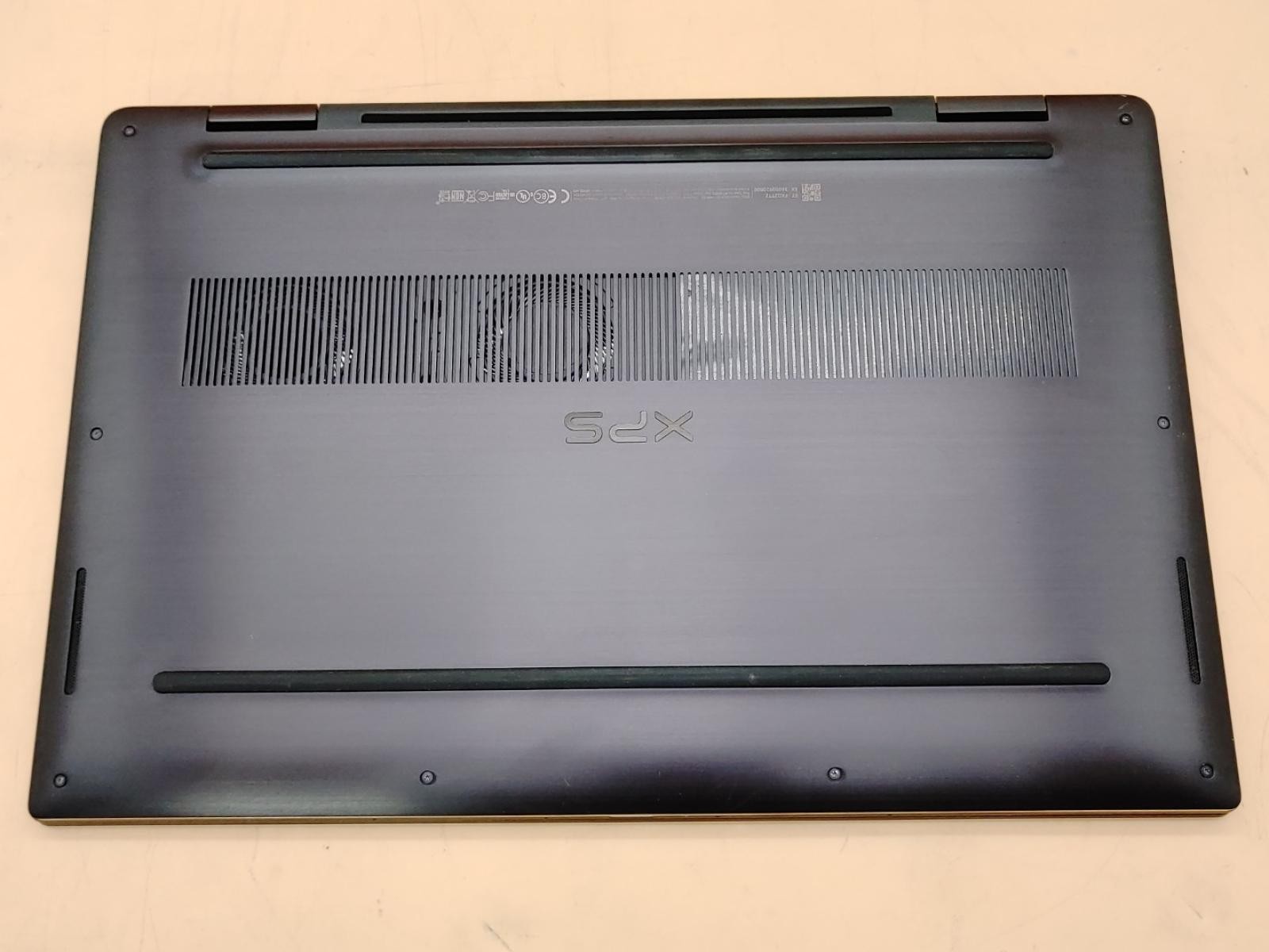 Dell XPS 15 9575 2-in-1 Touch i7-8705G 16GB 512GB Radeon RX Vega Win11 *NO A/C*