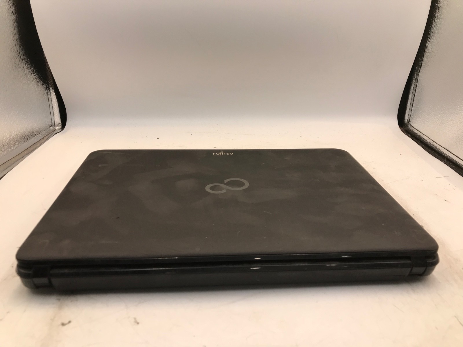 Fujitsu LifeBook LH532 Intel Core i3 NVIDIA GeForce GT 620M- 14″ -BAD JACK-MZ