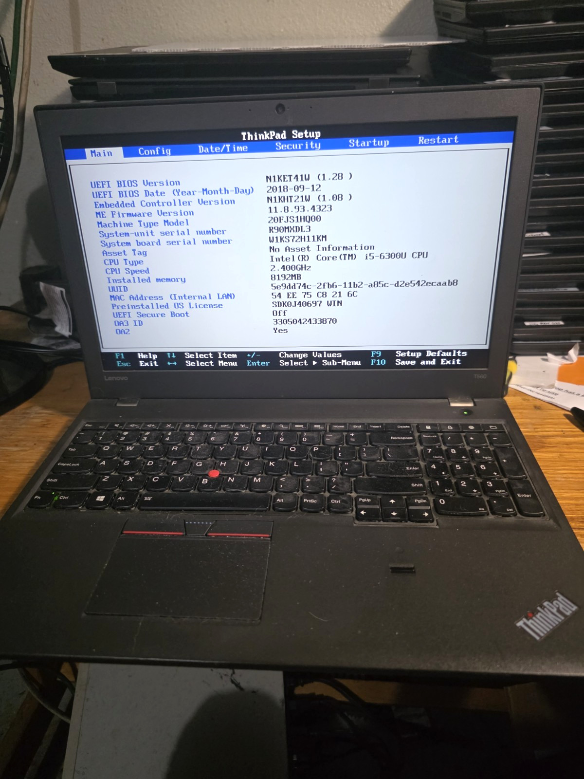 Lenovo ThinkPad T560 15.6″ Core i5-6300U 2.4Ghz 8GB RAM 320GB HHD Black Laptop