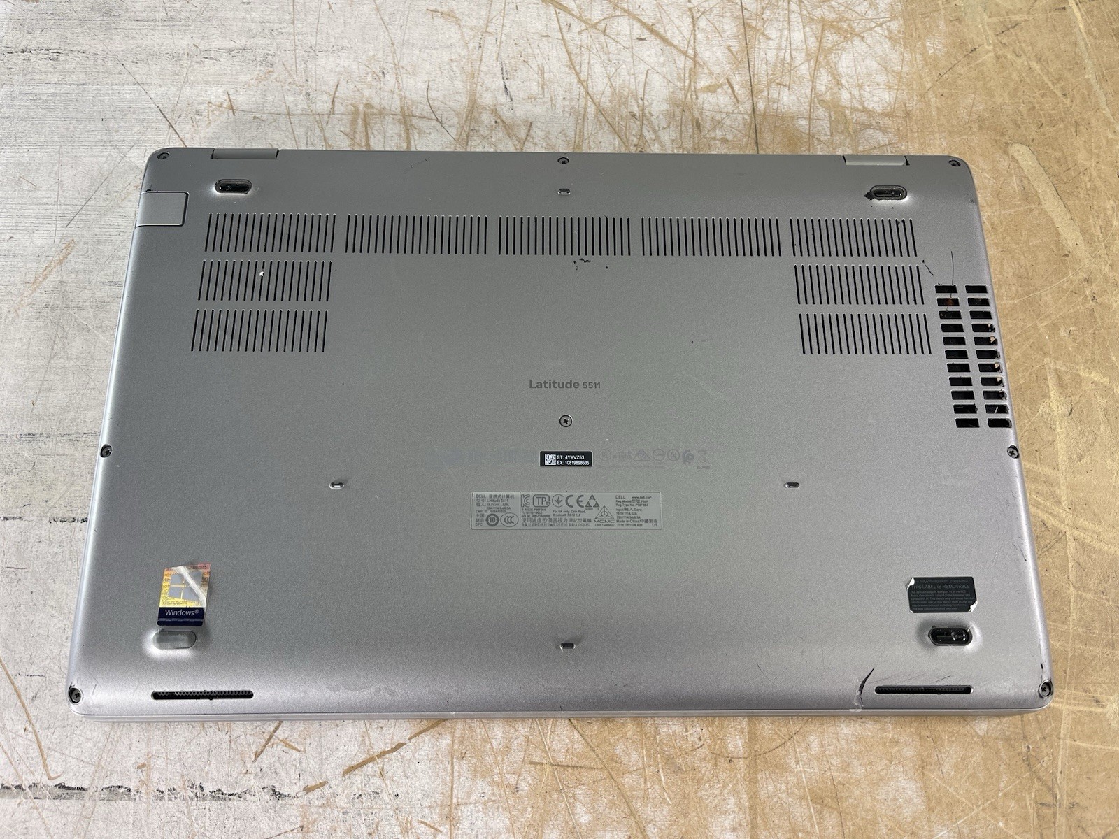 DELL LATITUDE 5511 i7-10850H @ 2.70 GHz, 8GB RAM, NO HDD/OS