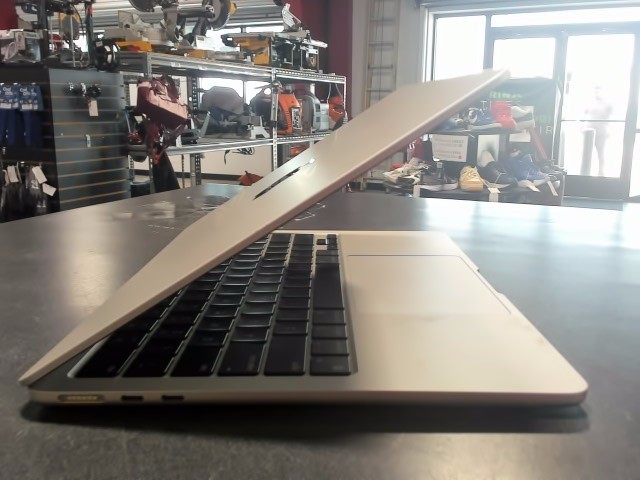 APPLE MACBOOK AIR A2681 (ALS029857)