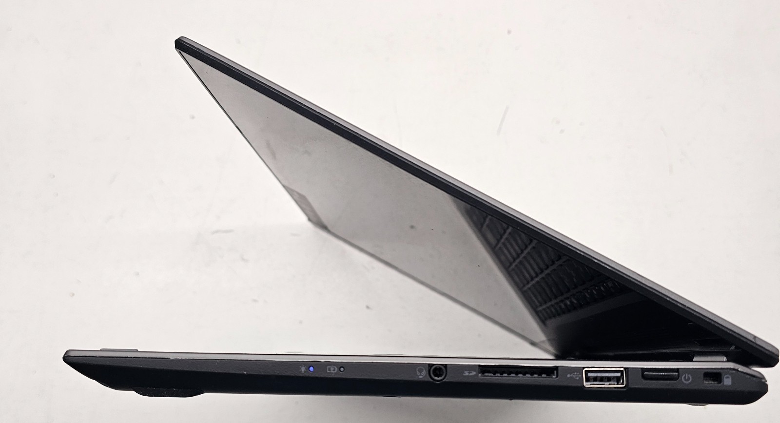 Acer Spin SP314-52-39AH Laptop Intel i3-8145U 4GB Ram NO HD/OS (FL)