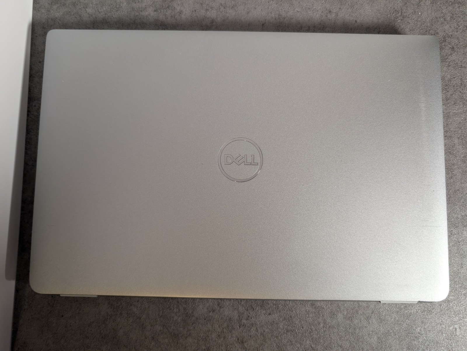 Dell Latitude 5450 14in Silver Core Ultra 7 32GB DDR5 RAM 256GB SSD Win11