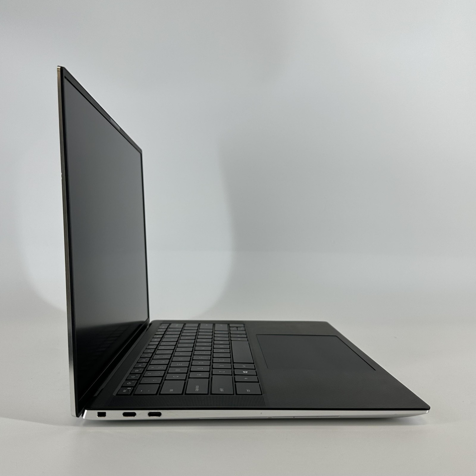 Dell XPS 15 9510 Silver FHD+ i5-11400H 2.70GHz 16GB RAM 512GB SSD Very Good
