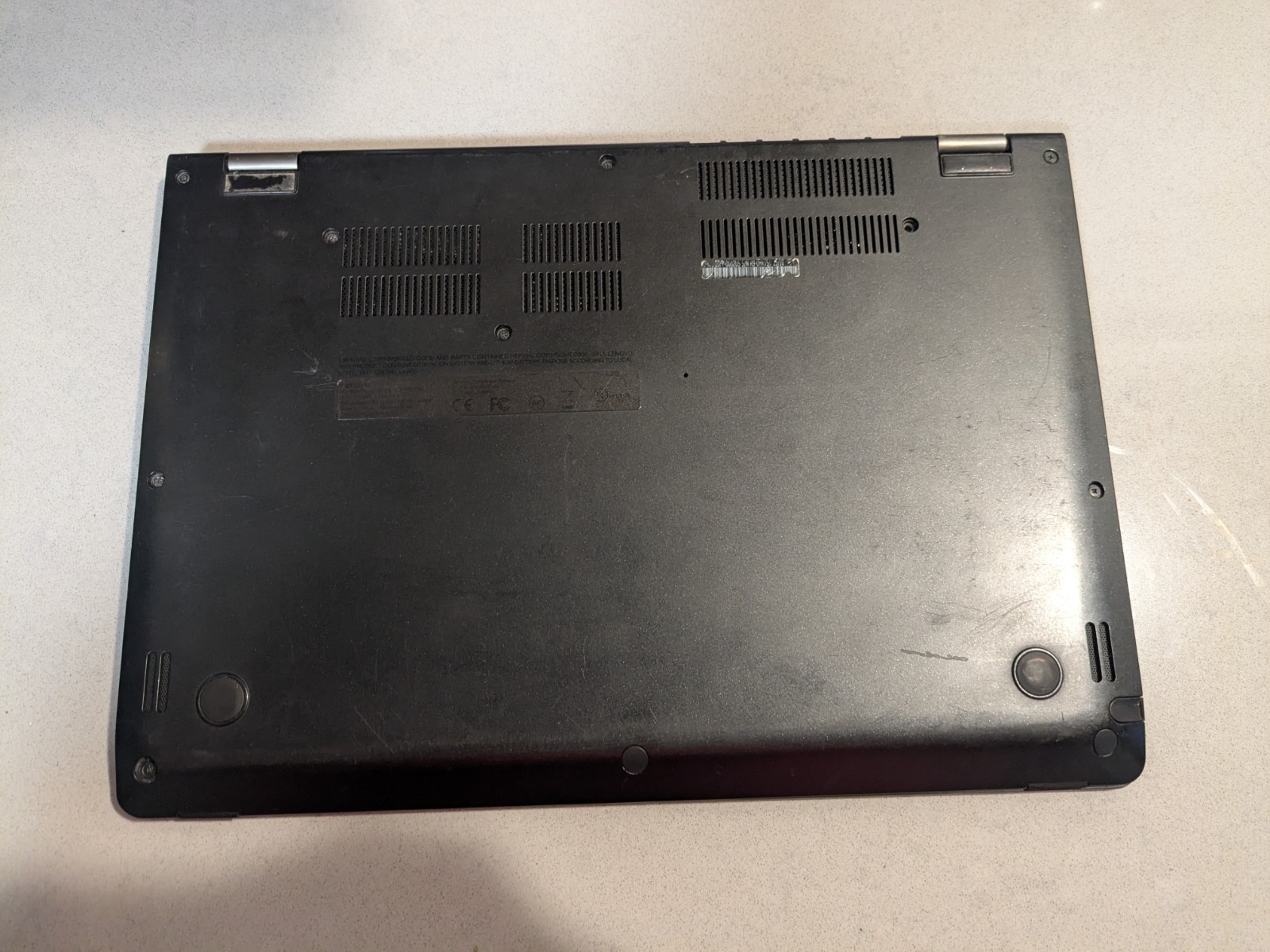 Lenovo ThinkPad Yoga 14 14″ i5-6200U 8GB 256GB SSD Win 10 Webcam USB-C