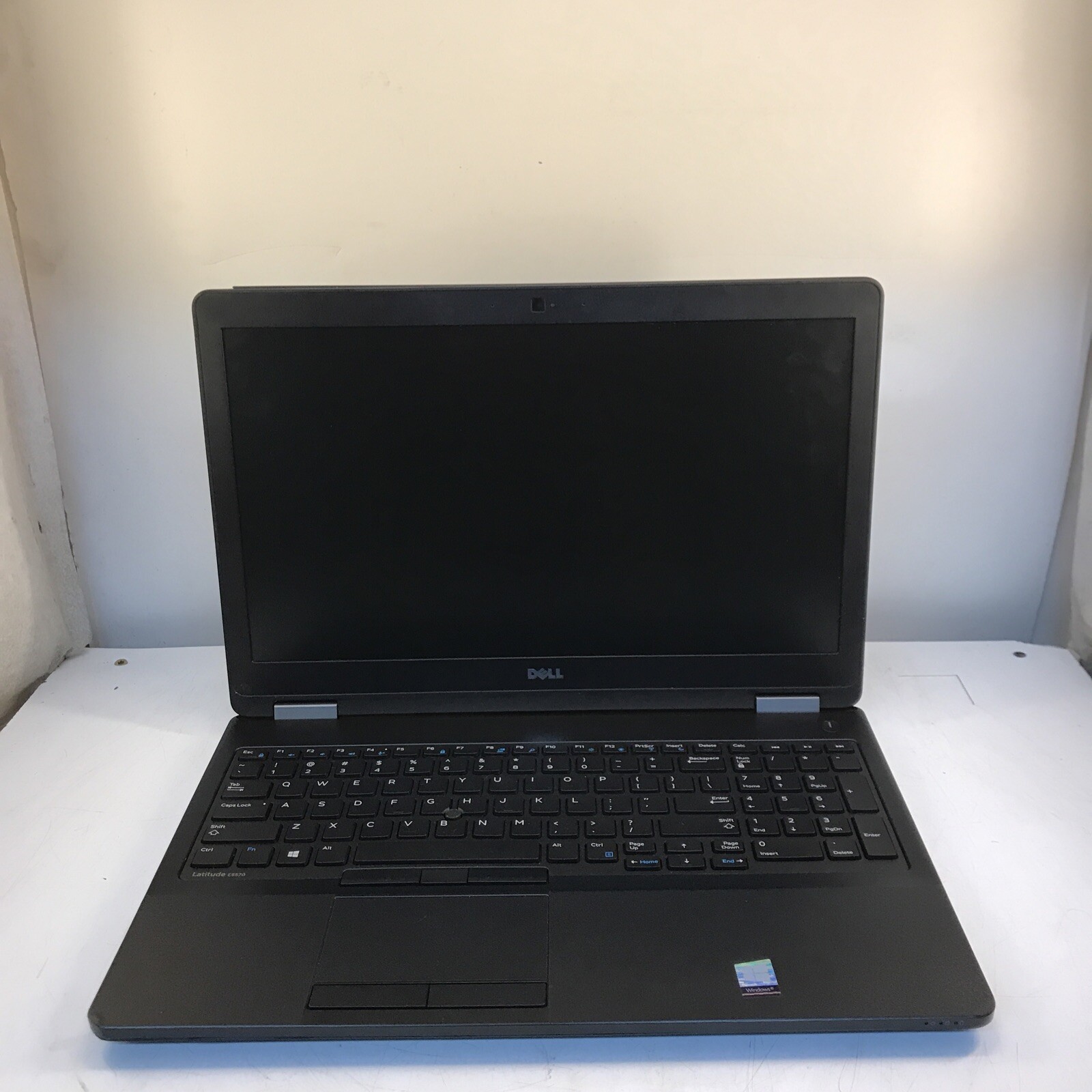 Dell Latitude E5570 unknown CPU No RAM No HDD/battery does not power on