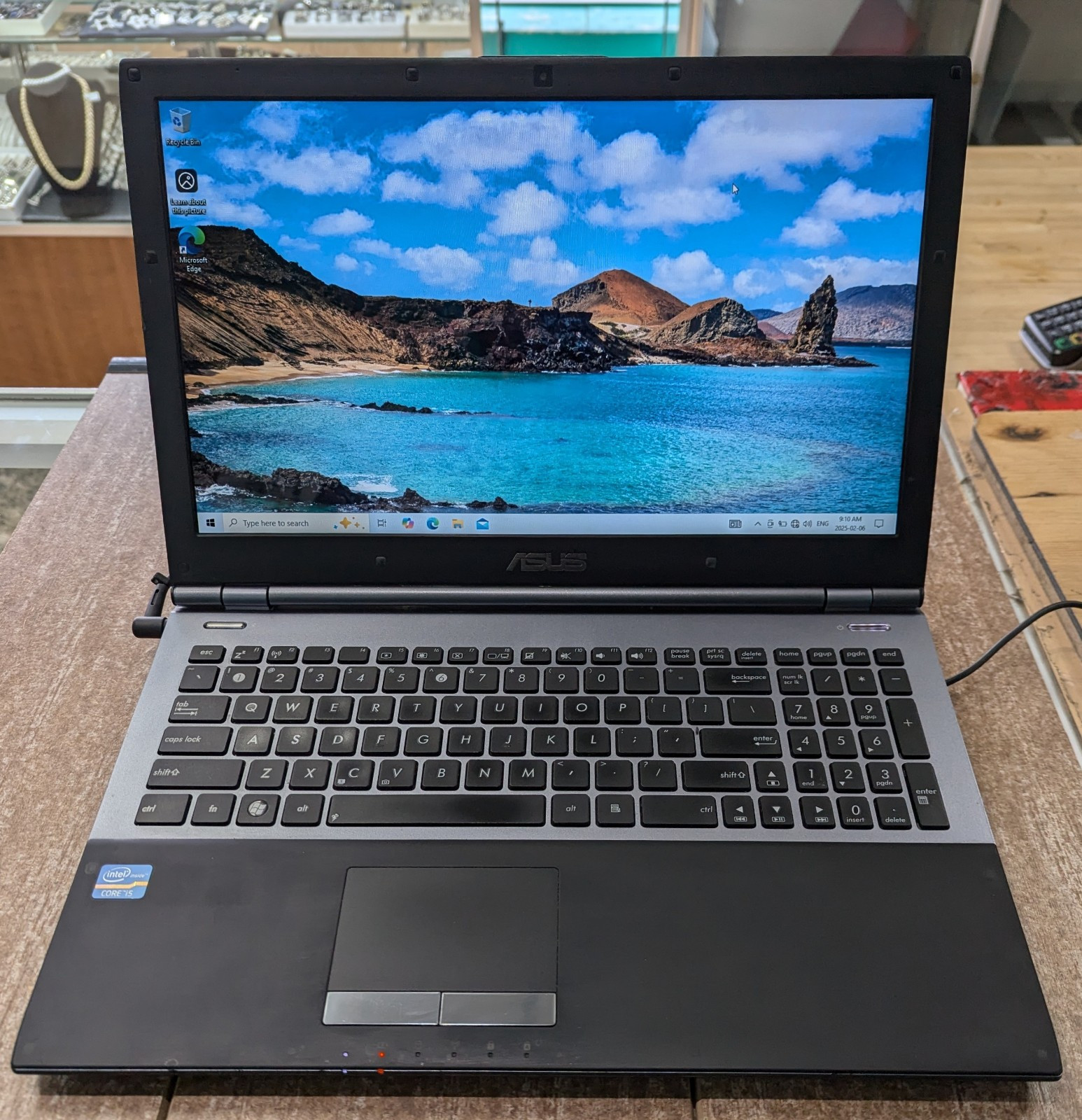 ASUS U56E Intel® Core™ i5 i5-2430M Laptop 39.6 cm (15.6″)HD 4 GB DDR3-SDRAM