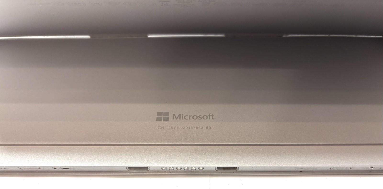 Microsoft Surface Pro 4 1724 i5-6300U 2.40GHz 4GB 128GB Tablet
