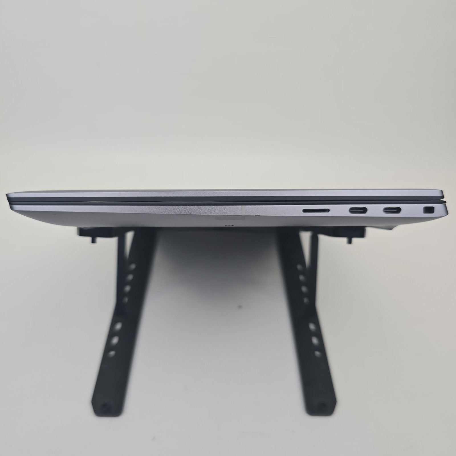 Dell Precision 5490 FHD+ Ultra 7 165H 64GB 512 RTX 2000 Ada 8GB NO OS/AC