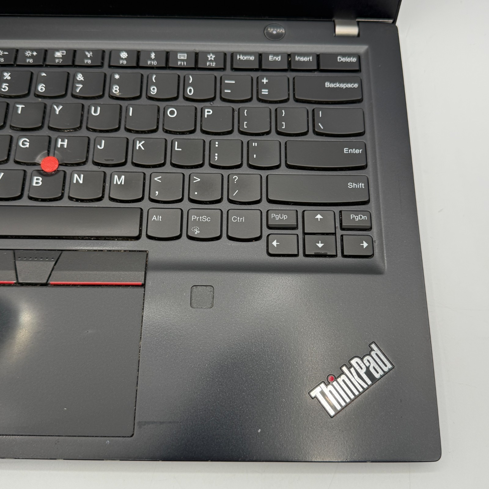 Lenovo ThinkPad T490s 14″ i7-8565U 16GB RAM 256GB SSD Win11 Pro Fingerprin Fair