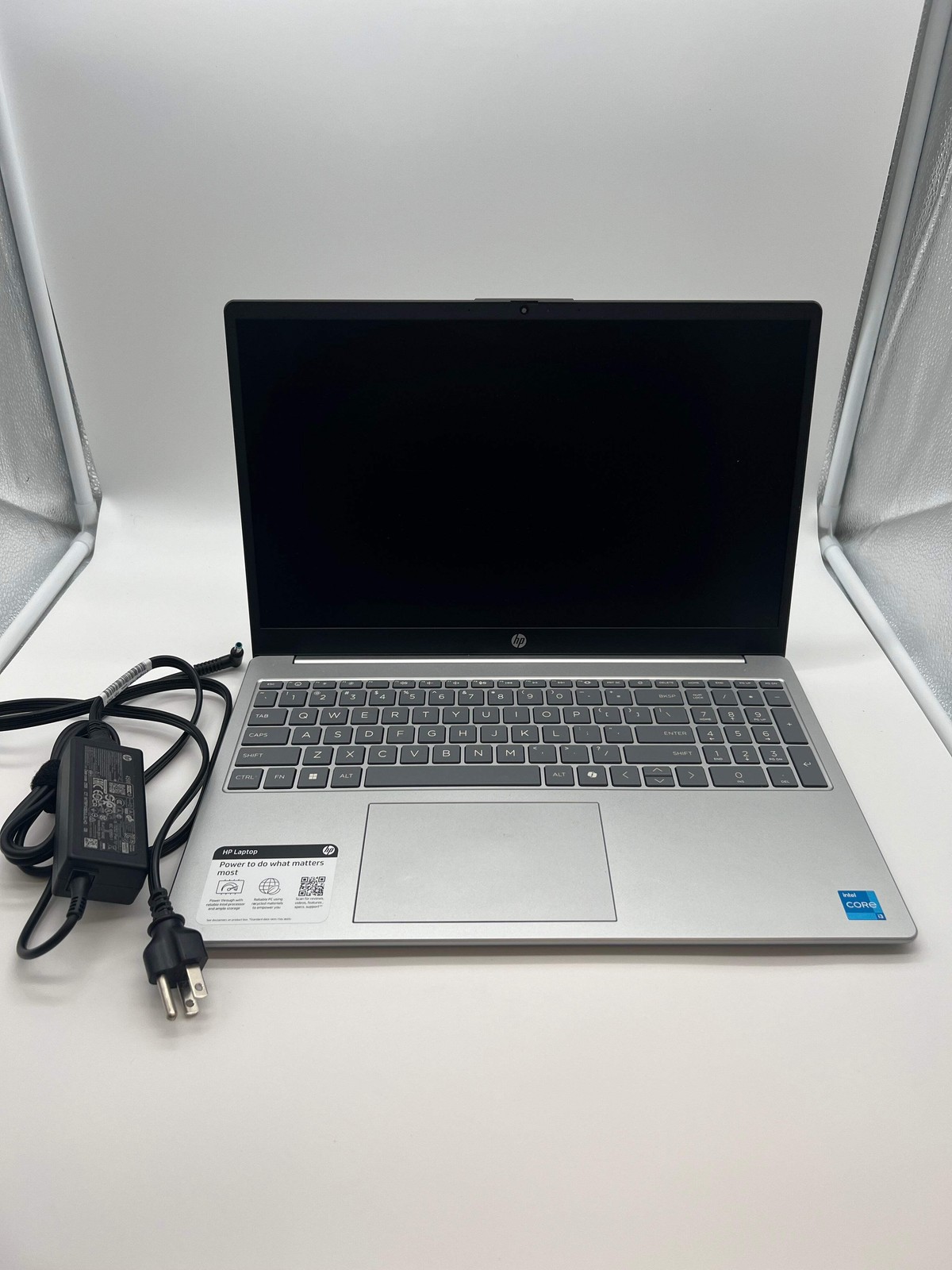 HP 15-0113dx Laptop 15-inch Core i3 3.8GHz 8GB RAM 128GB Silver