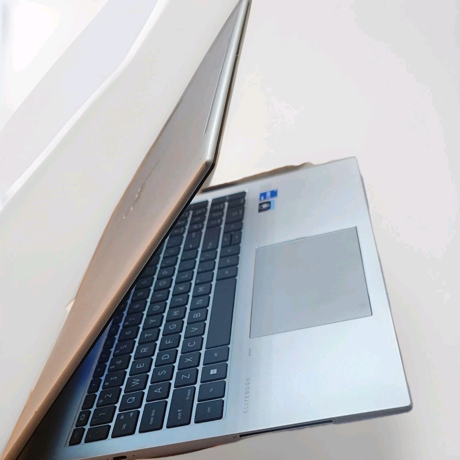 HP EliteBook 860 16 inch G9 Notebook PC 16 Core i5 16GB 512GB