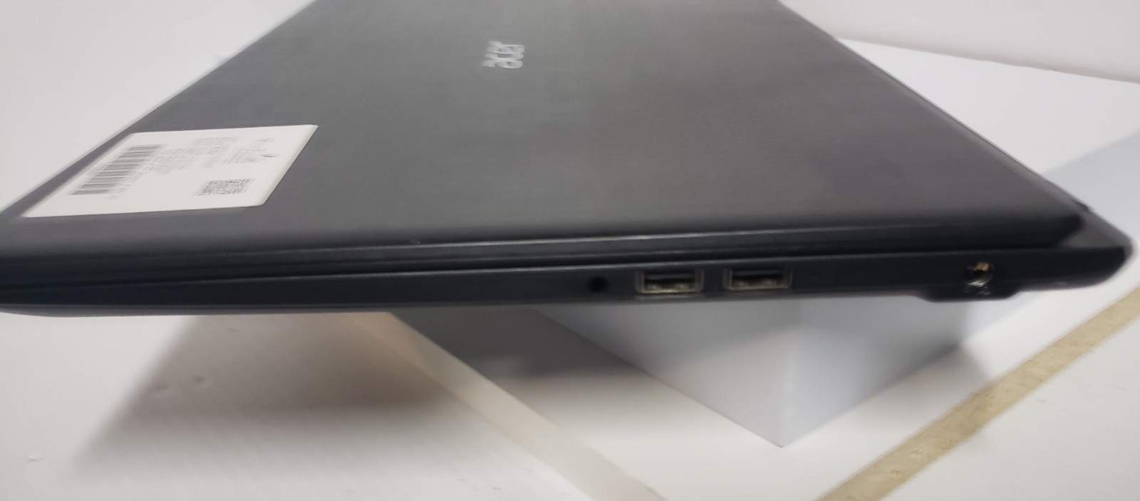 Acer Aspire E5-576 17″ Laptop AMD A4 4GB RAM 1TB HDD