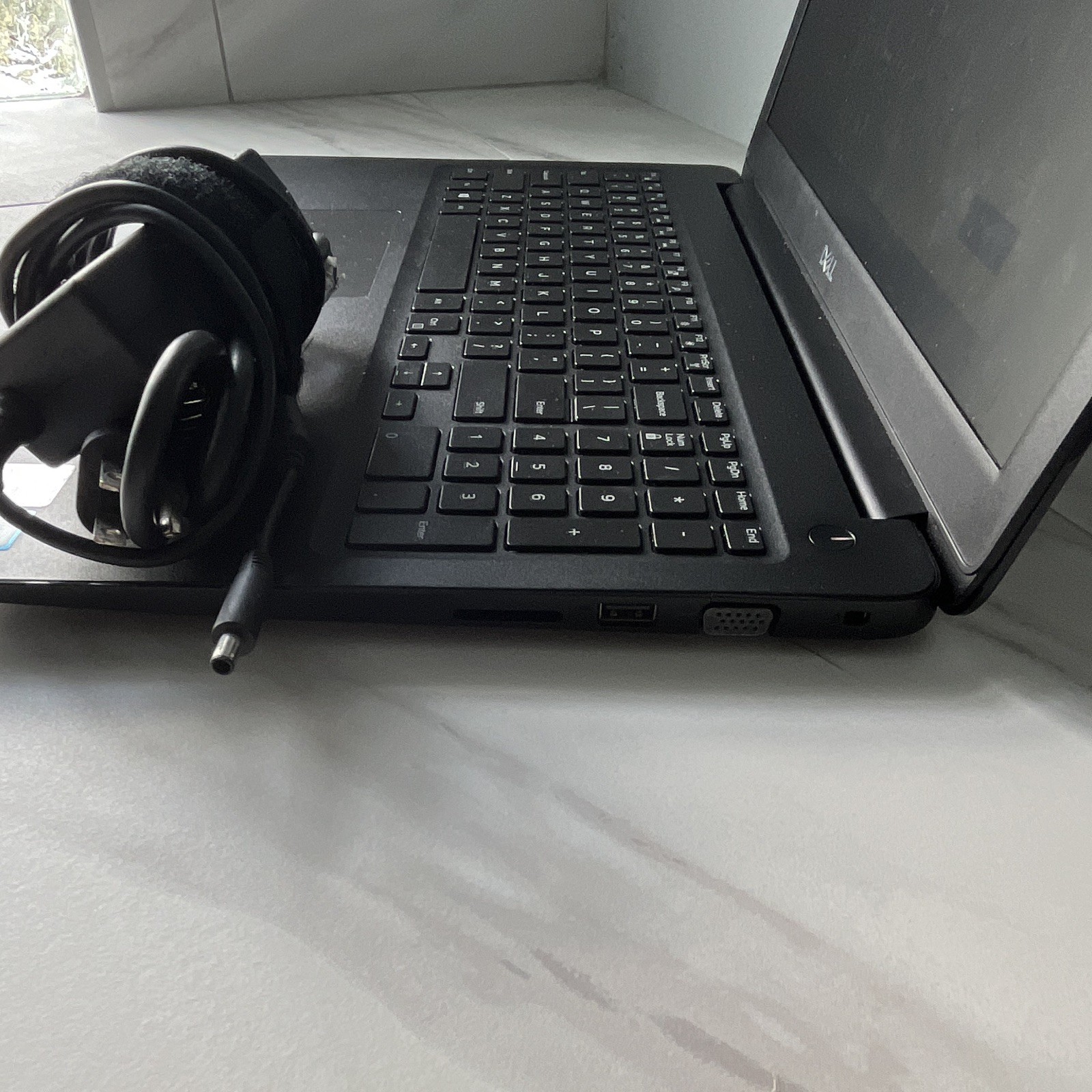 Dell Latitude 15.6in Laptop Intel Core i5, Windows, Webcam, HDMI/USB/VGA, Black