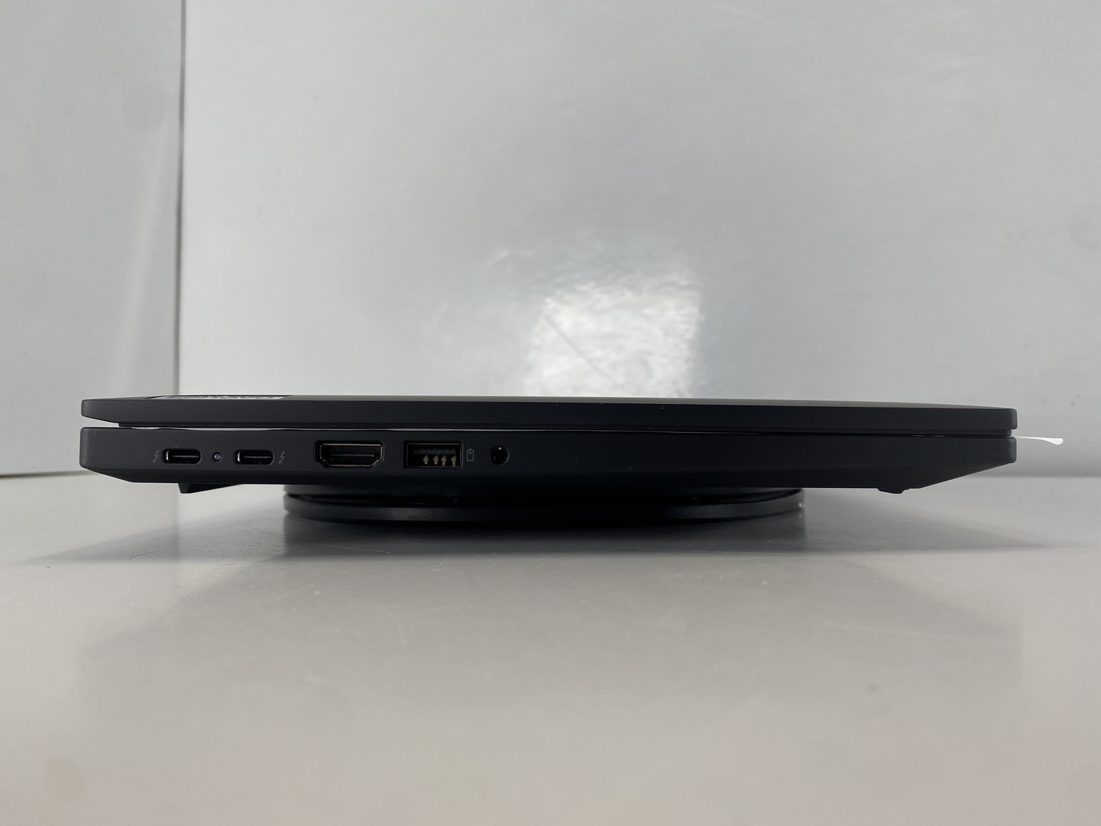 Lenovo Laptop ThinkPad T14 Gen 5 14″ AMD Ryzen 5 Pro 8540U 512GB- Black