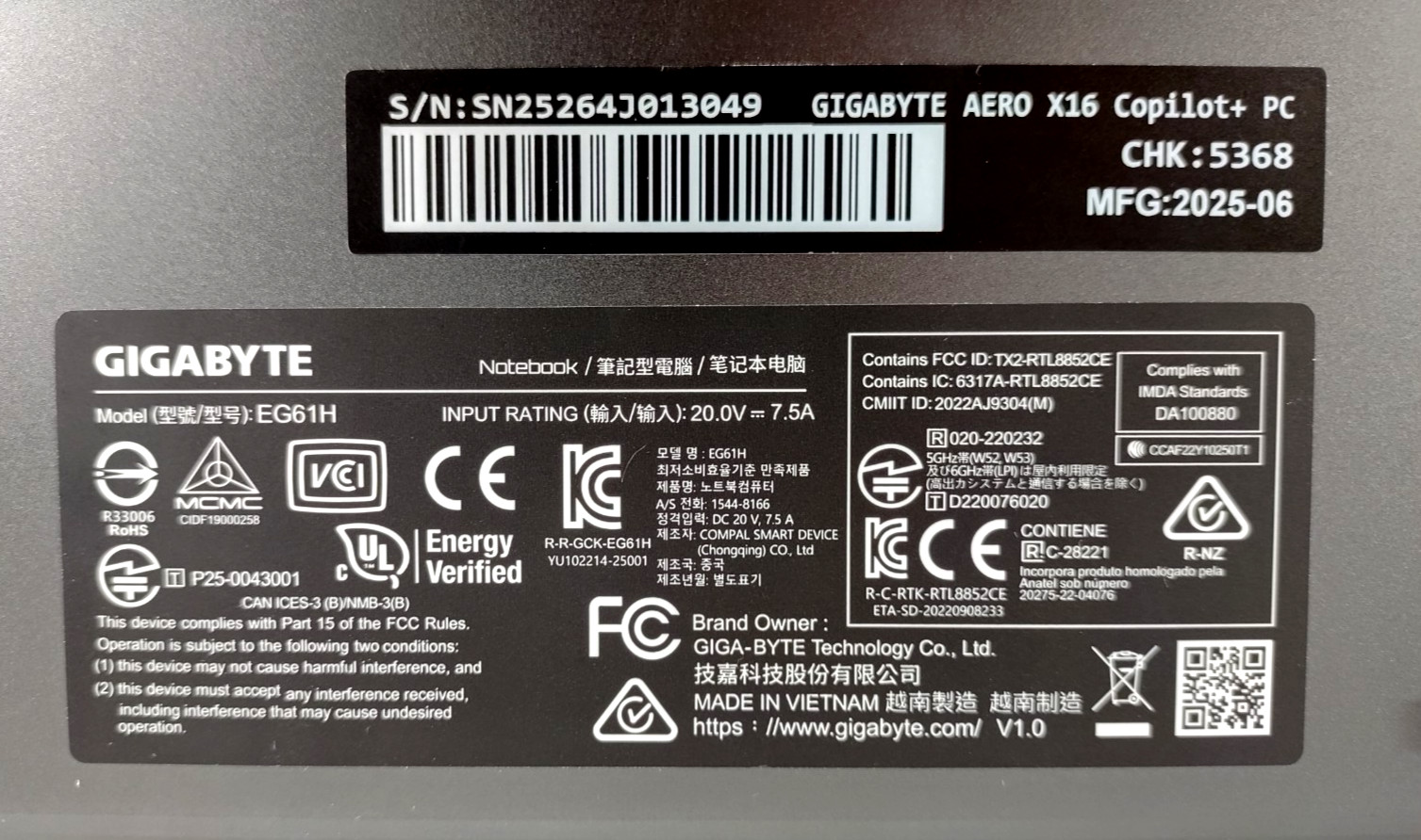 Gigabyte Aero X16 Copilot+ 16″ Ryzen AI 7 350 16GB DDR5 1TB SSD Radeon 860M 8GB