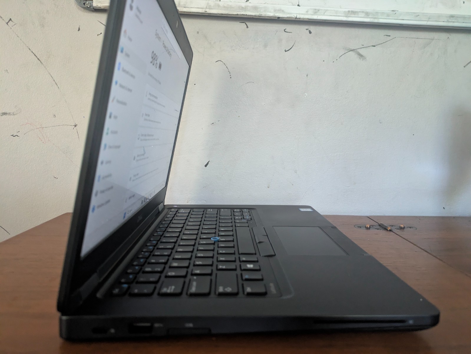 Dell Latitude 5480 14inch(256GB,Intel Core i5-6300U 2.4GHz,16GB RAM)Laptop-Black
