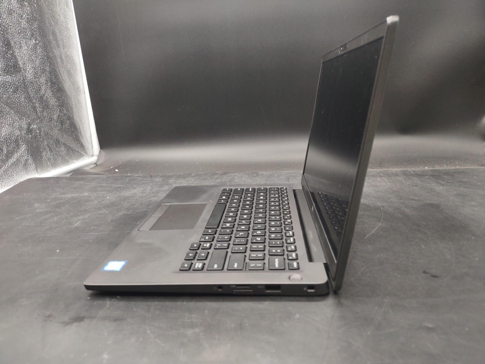 Dell Latitude 7400 i5 8365U @ 1.60GHz 8GB RAM 256GB NVME NO OS