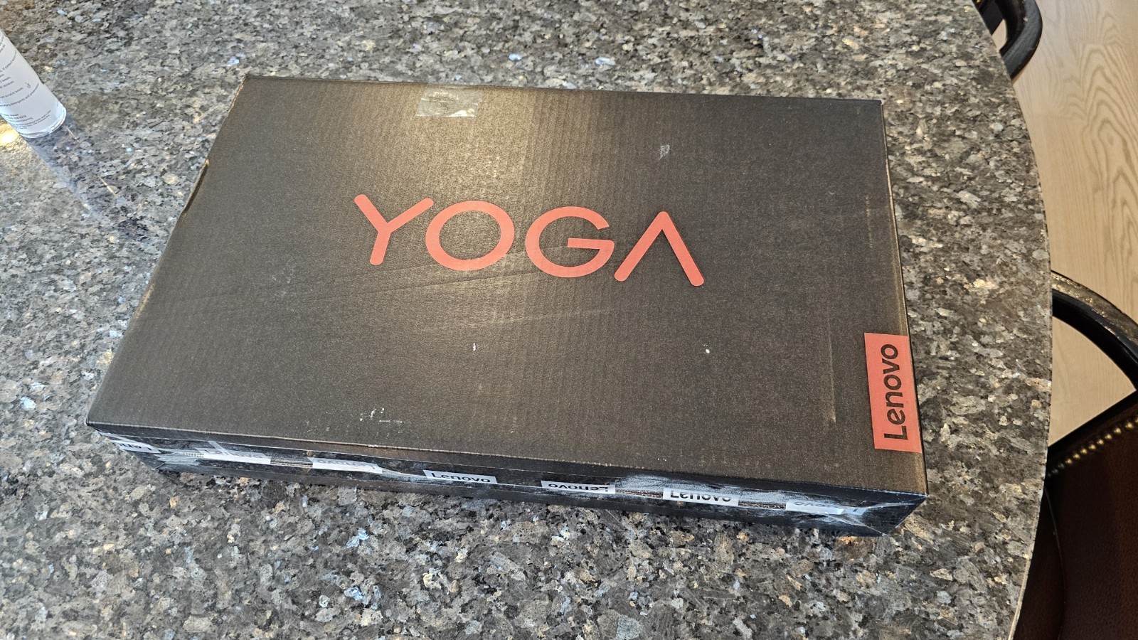 Lenovo Yoga 7i 2-in-1 Laptop 16″ Touchscreen with Intel Core i7 Processor 512 GB