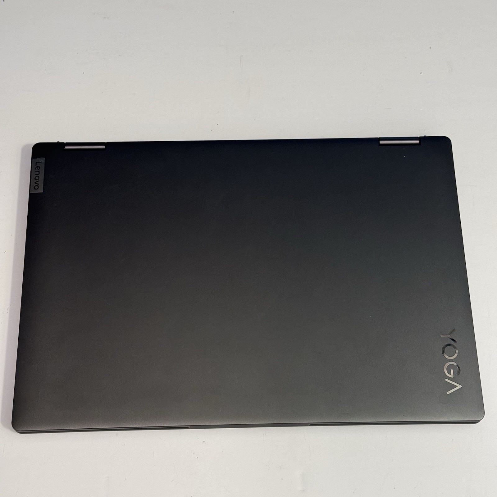 Lenovo Yoga 7i 2-in-1 16″ 2.5K Touch Laptop Core i5-1240P 8GB RAM 256GB SSD Gray