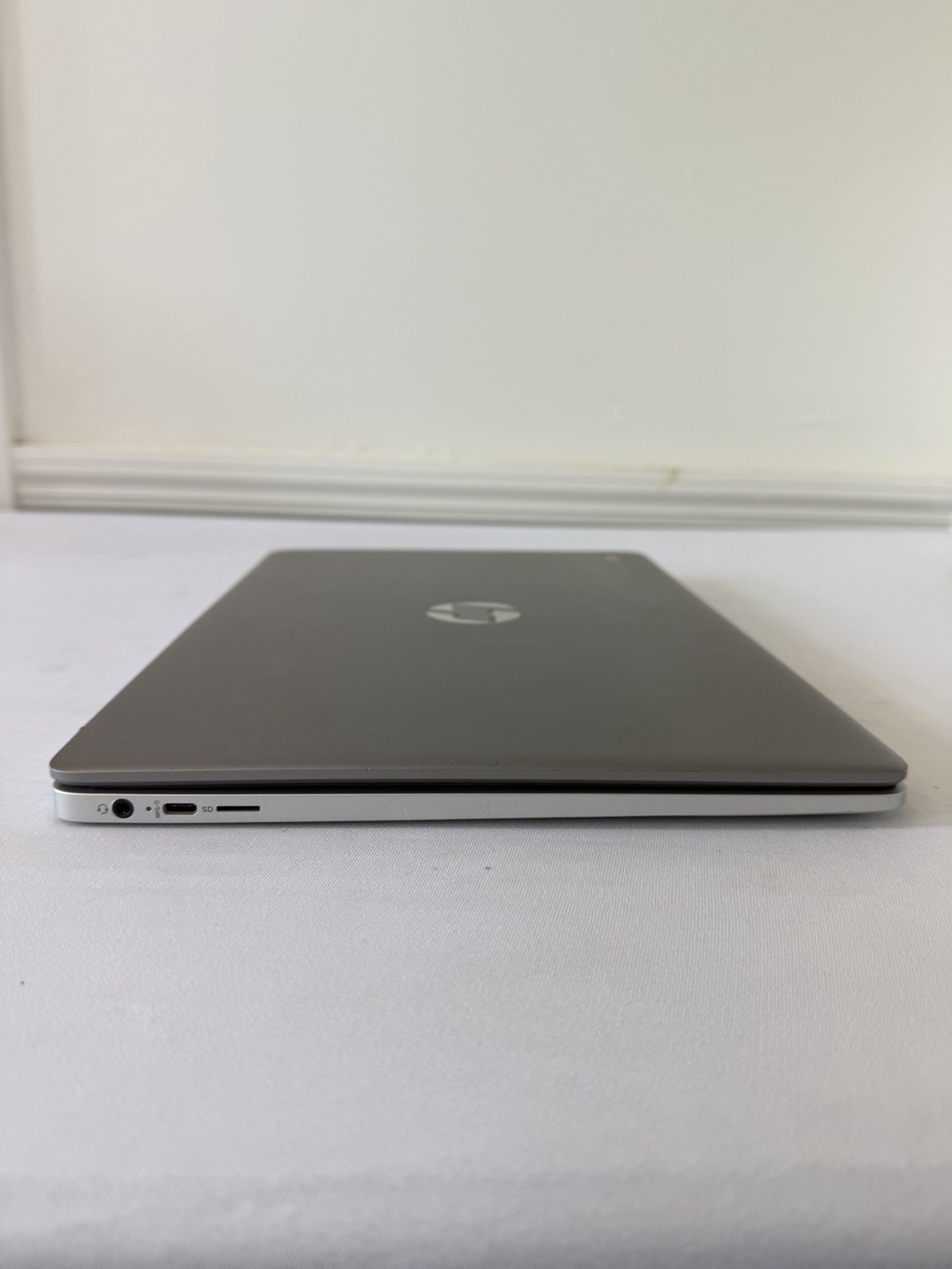 HP Chromebook 15a-na0063dx Laptop – Intel Pentium Silver N6000 – Read Descrip