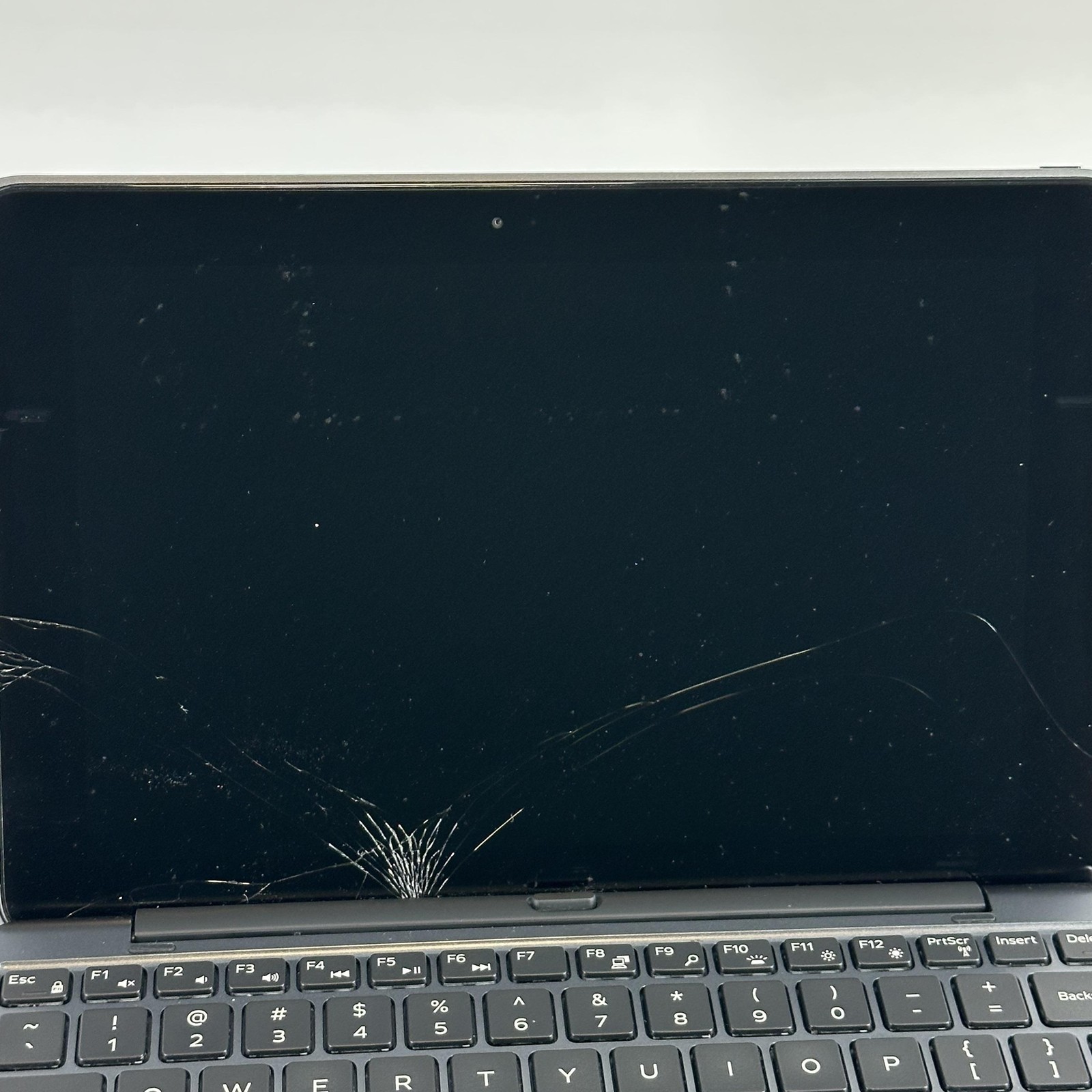 Dell Venue 10 Pro 5056 TOUCH Atom x5-Z8500 1.44GHz 4GB 128GB – CRACKED SCREEN