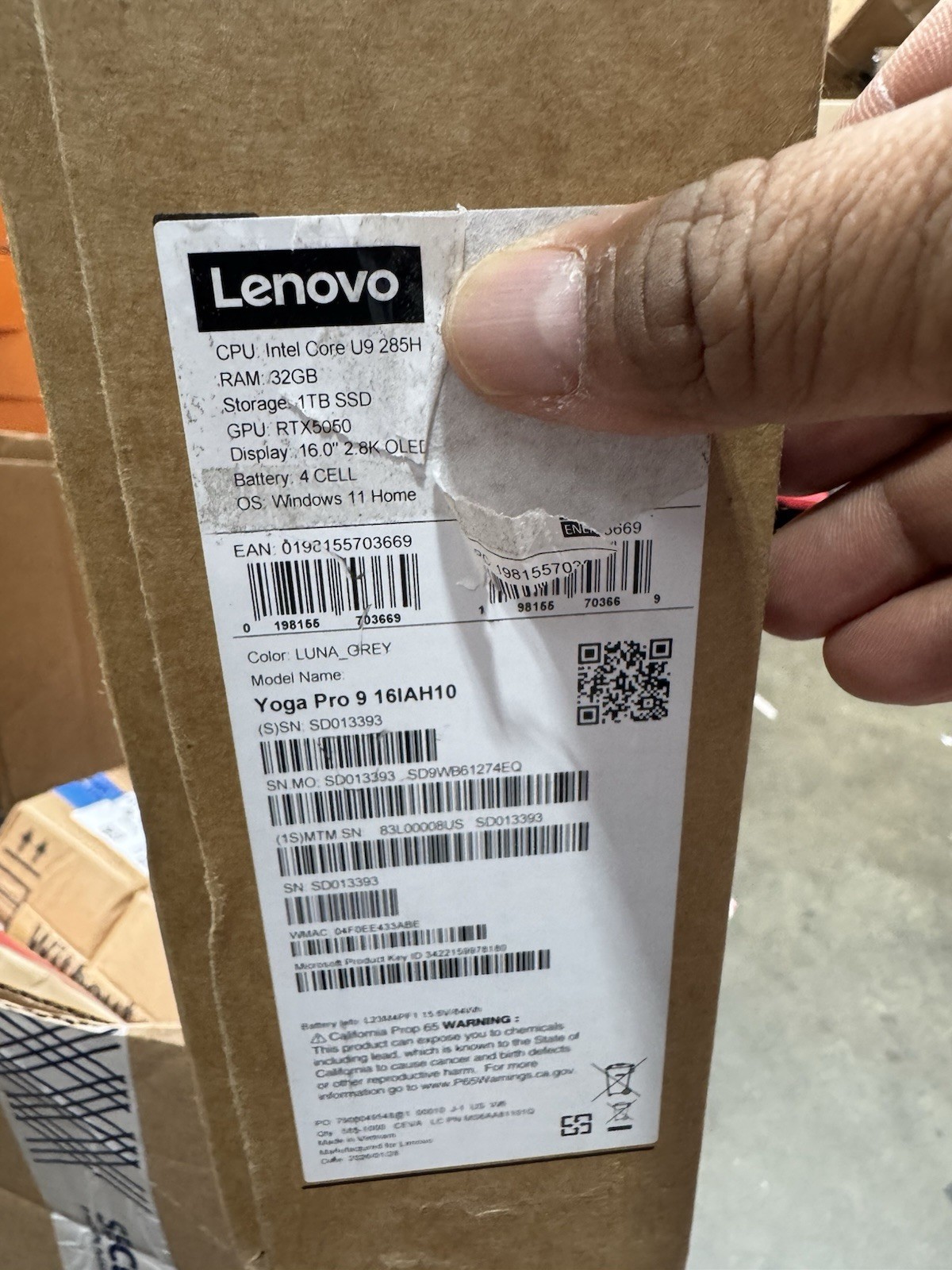 Lenovo Yoga Pro 9i 16″ 2.8K OLED Touchscreen Laptop Intel Core Ultra 9 83L00008U
