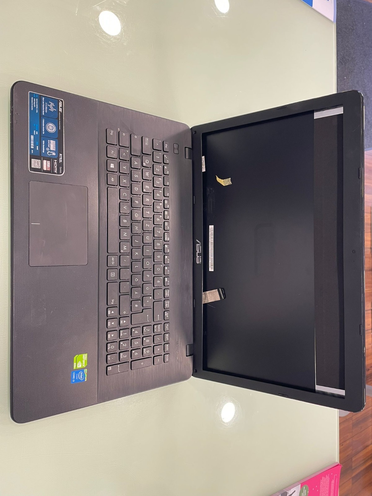 Laptop Asus-R752L-with Touchscreen-Intel(R)i5-CPU-4×2.30GHz+8GB RAM.