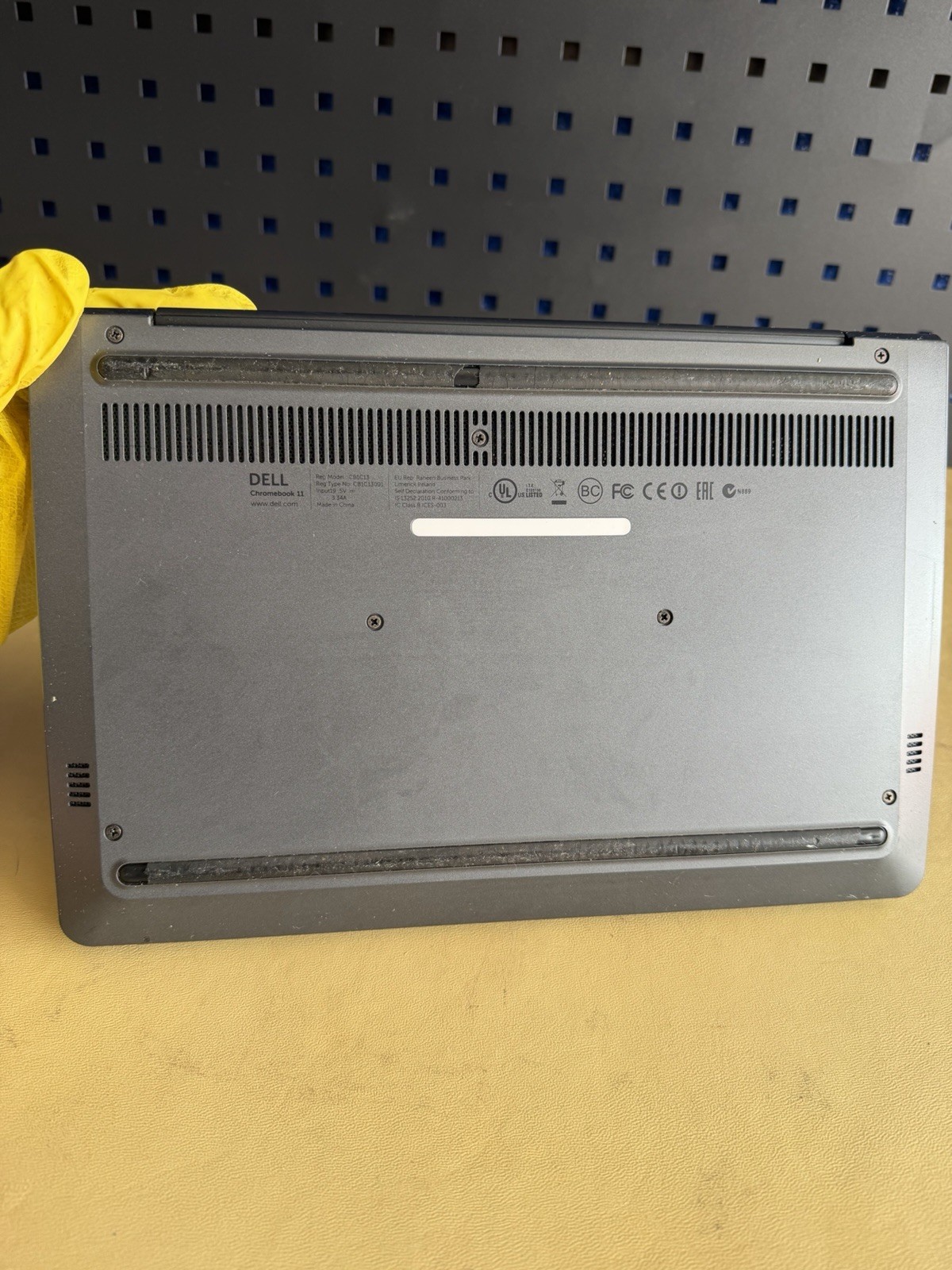 Dell Chromebook 11 CB1C13 Laptop 11.6” -No Charger AS-IS
