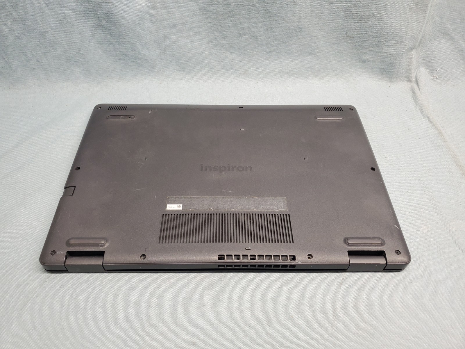 Dell Inspiron 15 3501 i5 1135G7 2.40GHz/NO RAM/ NO SSD *Parts* #2810
