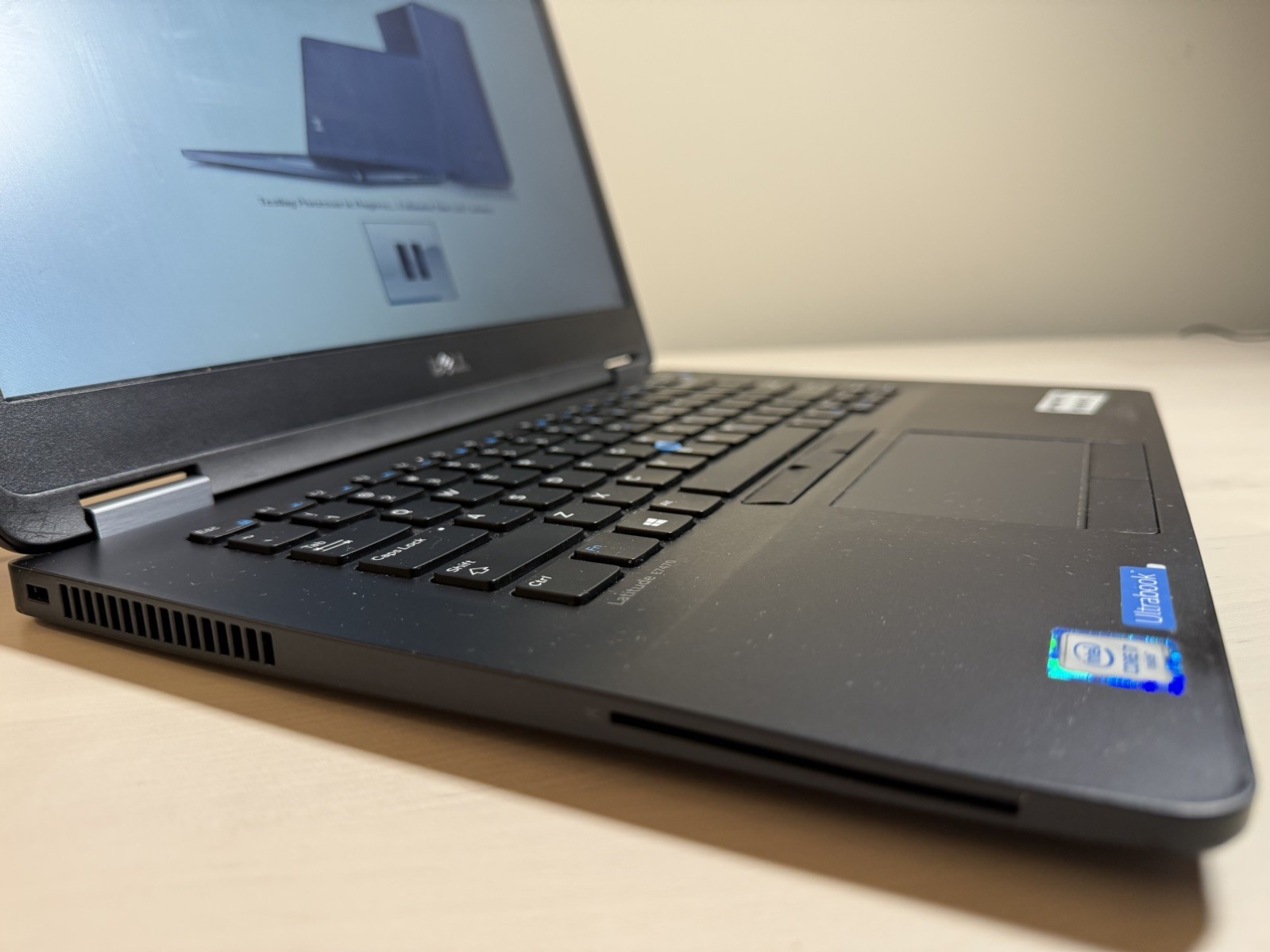 Dell Latitude E7470 Laptop Intel Core i7 6th Gen No HD/OS/AC Adapter