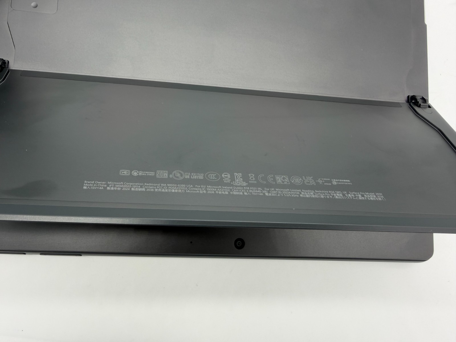 Black Microsoft Surface Pro 9 2038 12th Gen i5 16GB 256GB w/ MS Keyboard W11 Pro