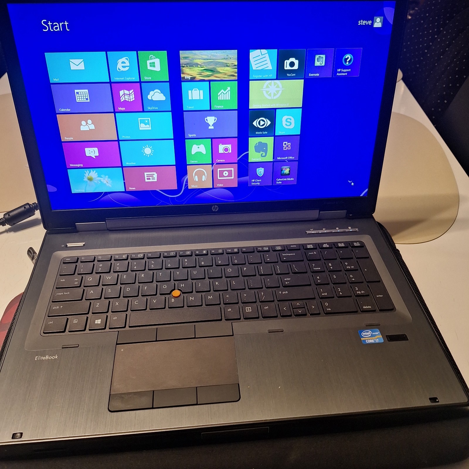 HP EliteBook 8760w – Laptop Intel i7 2nd Gen. 8 GB RAM500 GB HDD‼️READ ALL‼️