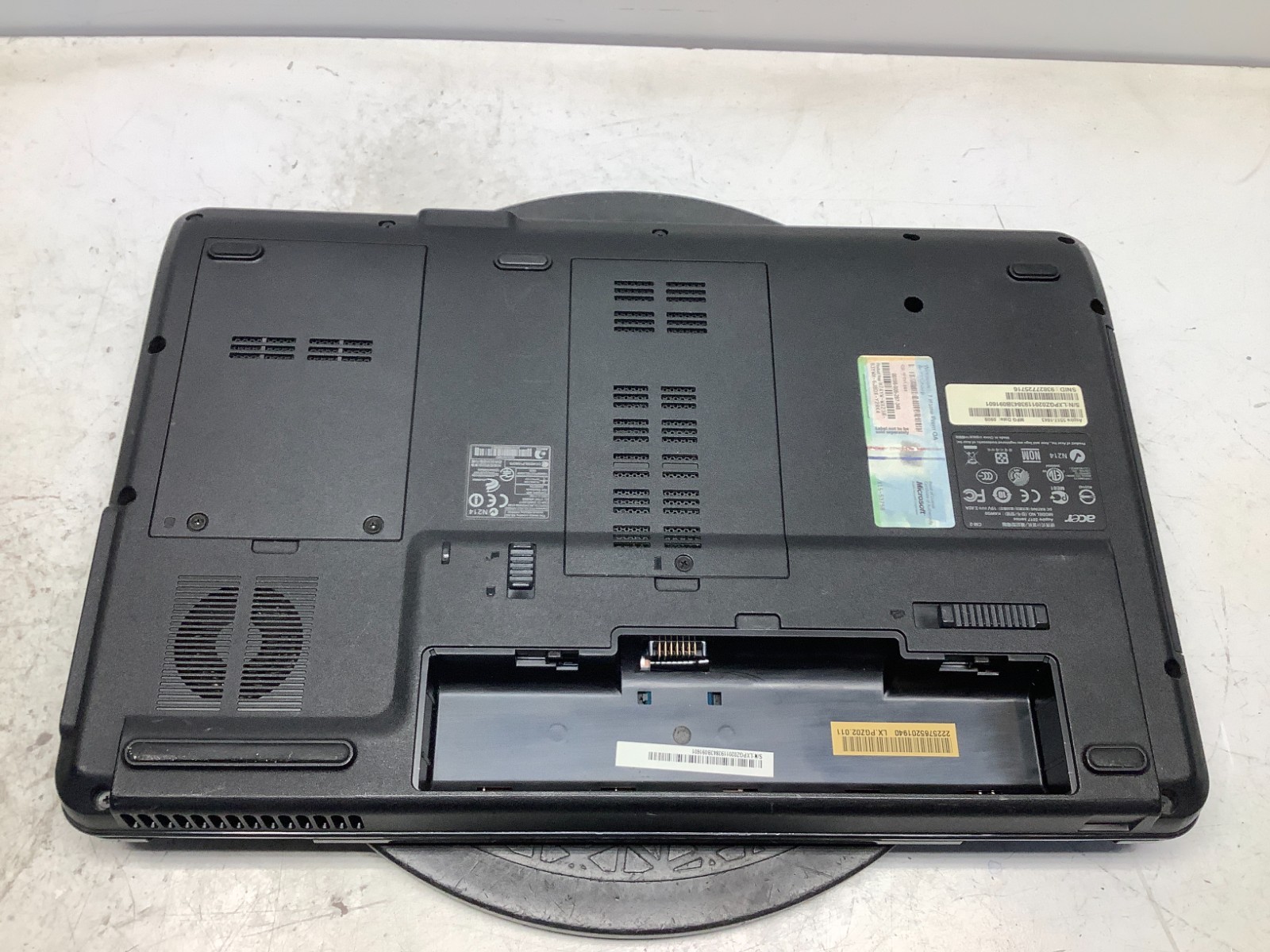 Acer 5517-1643 AMD Athlon 64 X2 TK-42 1600MHz 3 GB NO HDD – READ
