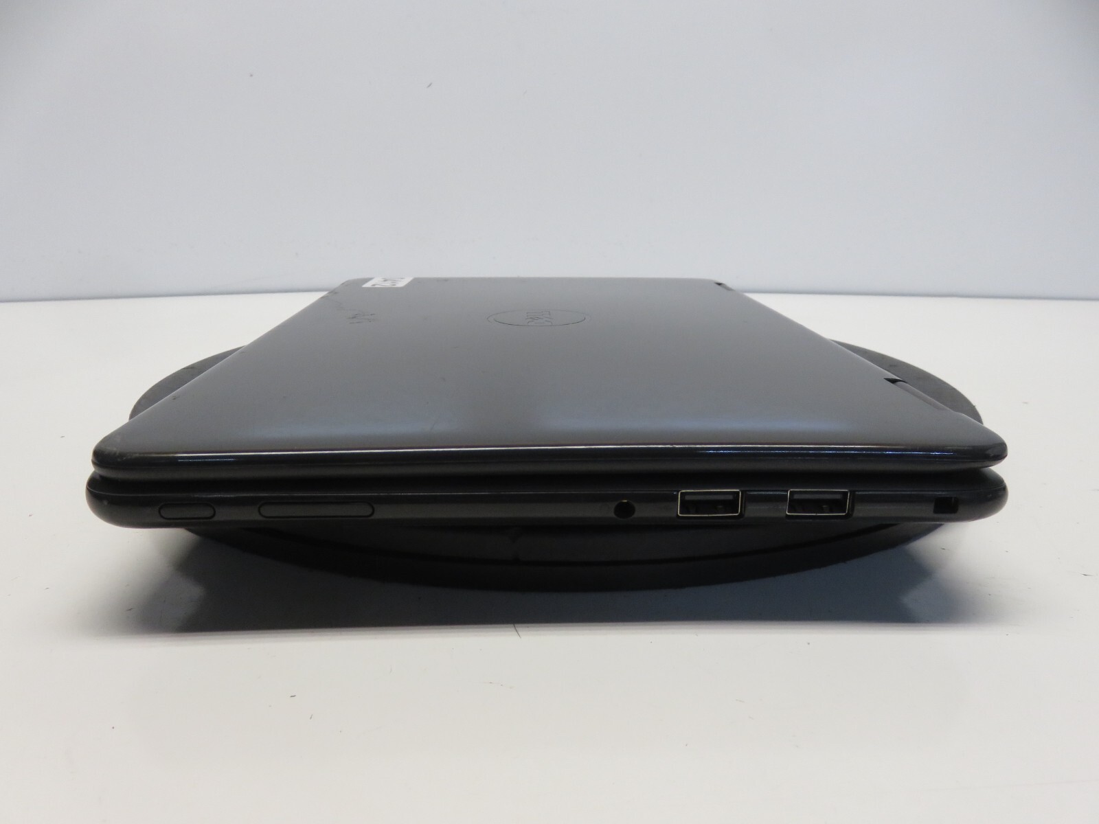 Dell Inspiron 3179 Intel Core m3-7Y30 1.0GHz 4GB Win 10 512 GB No Batt