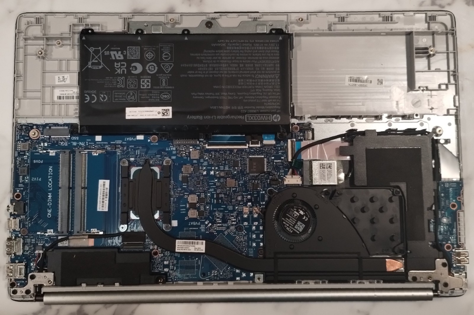 HP Laptop 17-cn1063cl – NO RAM – NO DRIVE – PARTS ONLY – WORKED PRIOR 2 DISASSEM