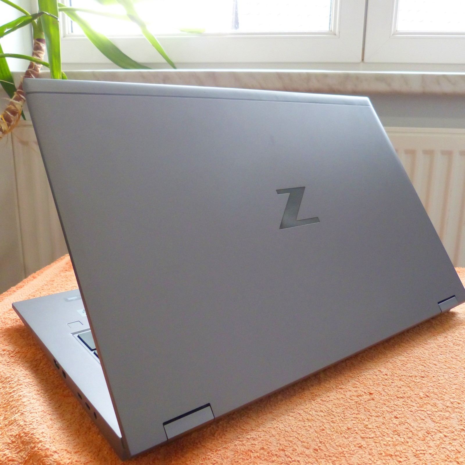 HP ZBook 17 G7 FURY ELITE WORKSTATION 17 inch FHD l 32GB RAM NEW l HEXA i7 USBC