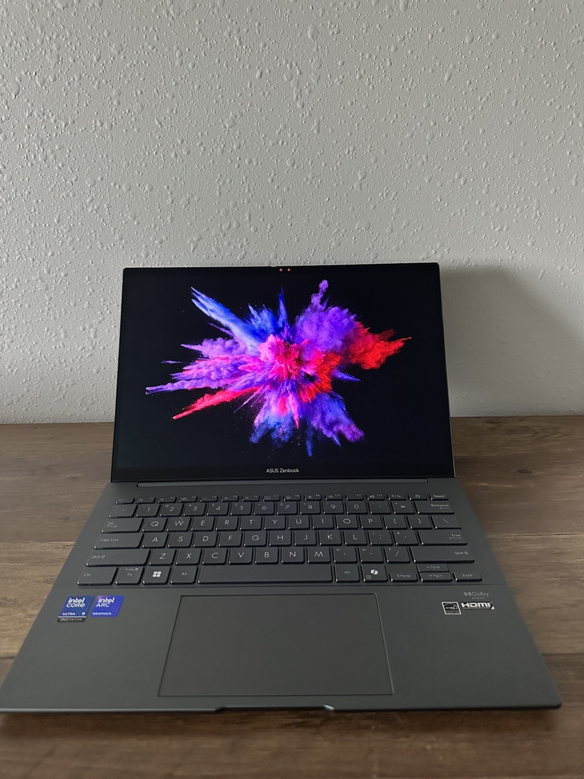 ASUS Zenbook 14 14″ FHD OLED Intel Core Ultra 9 32GB RAM 1TB SSD