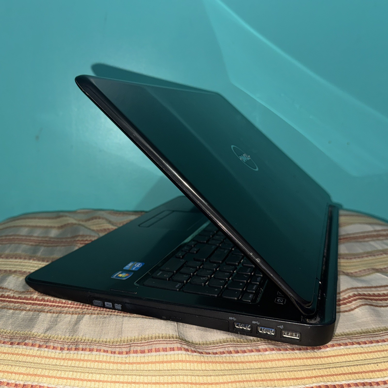 Dell Inspiron N7110 Laptop i5-2430M 2.40GHZ 8GB 240GB SSD W10H Bad Trackpad