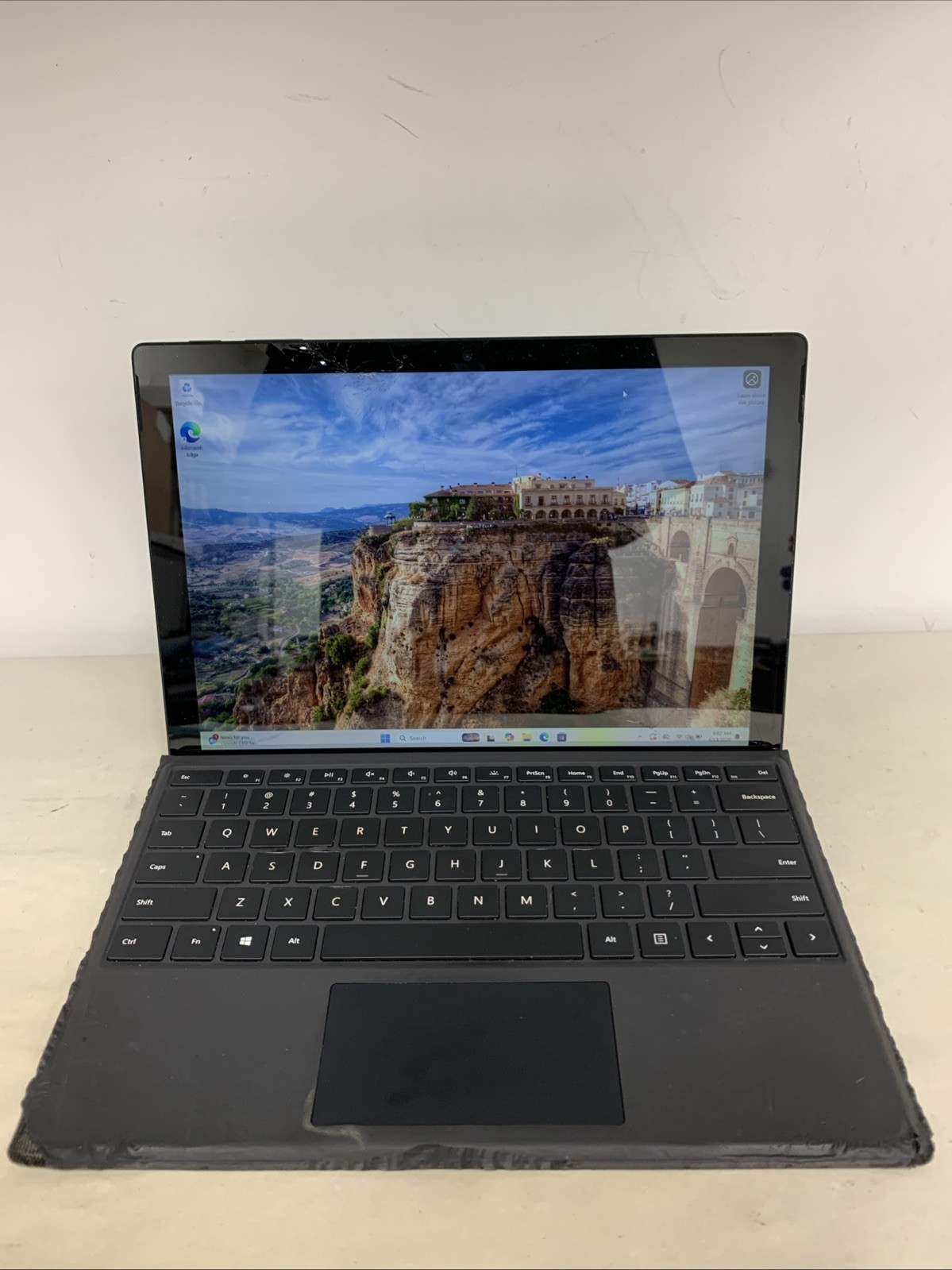 Microsoft Surface Pro 7 1866 Intel Core i5-1035G4 8GB RAM 256GB SSD W11P READ!