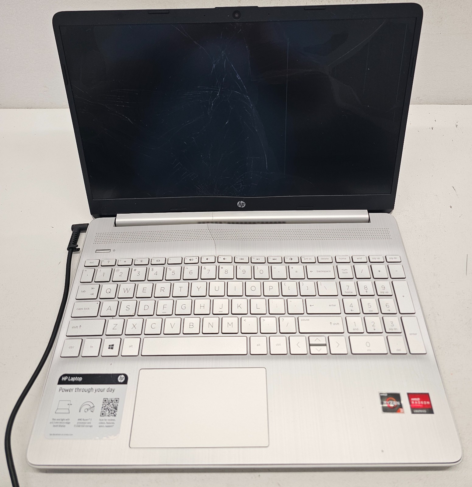 HP 15-EF1082NR 15.6″ Laptop AMD RYZEN 3 3250U 8GB Ram NO HD/OS Bad Screen (FL)