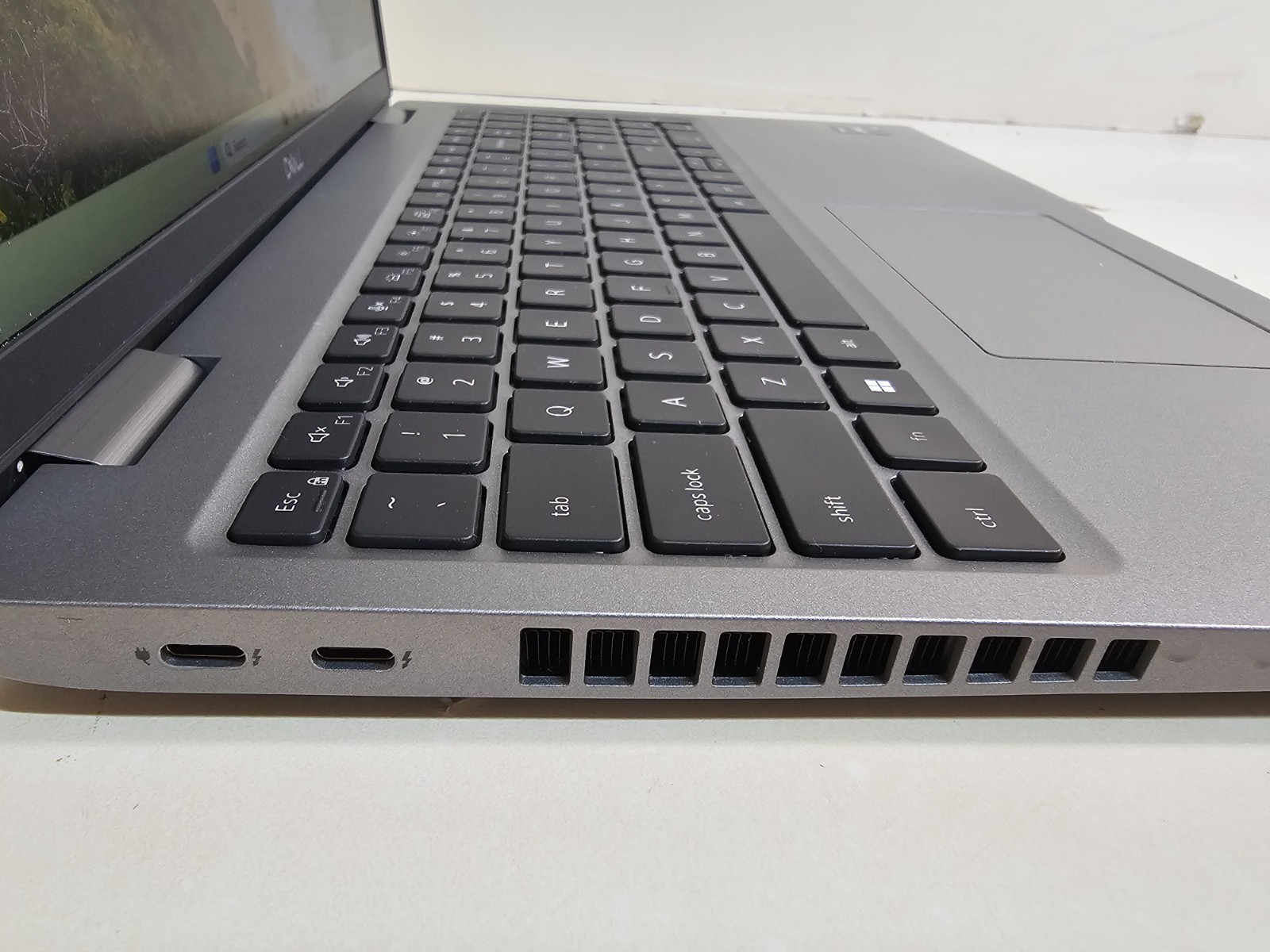 Dell Latitude 5530 Laptop – i5-1235u 16GB 512GB SSD Cam 15.6″ Touchscreen – SP3