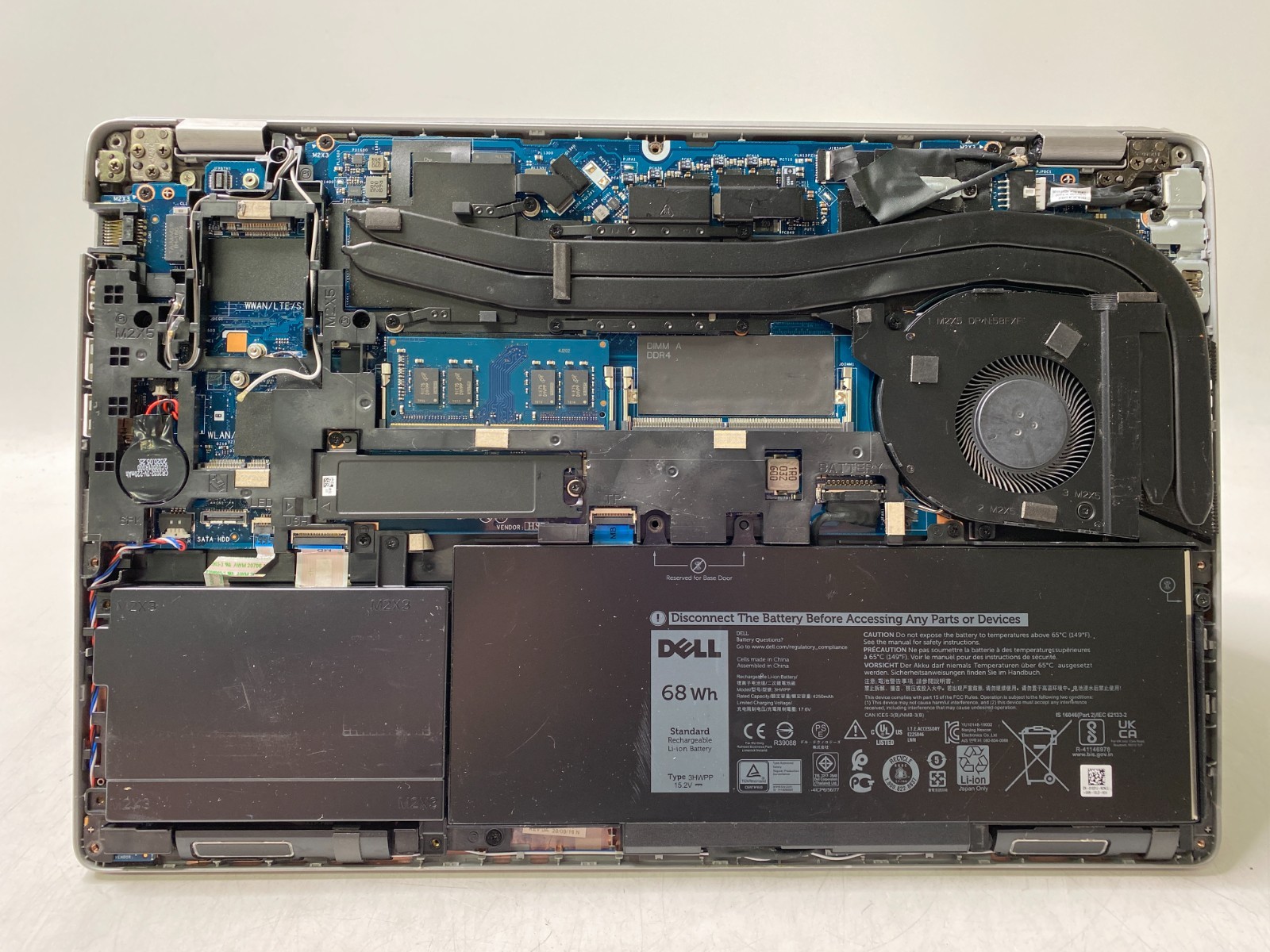 Dell Latitude 5511 15.6″ Touch i7-10850H 4GB RAM MX250 No SSD/WiFi/Bottom PARTS