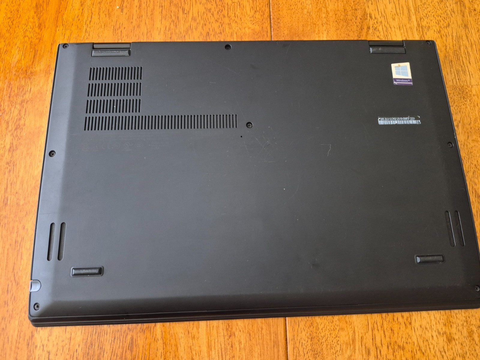 Lenovo ThinkPad X1 Yoga 3rd Gen 14″ Intel i5-8350U 8GB 256GB 2560 x 1440 2in1