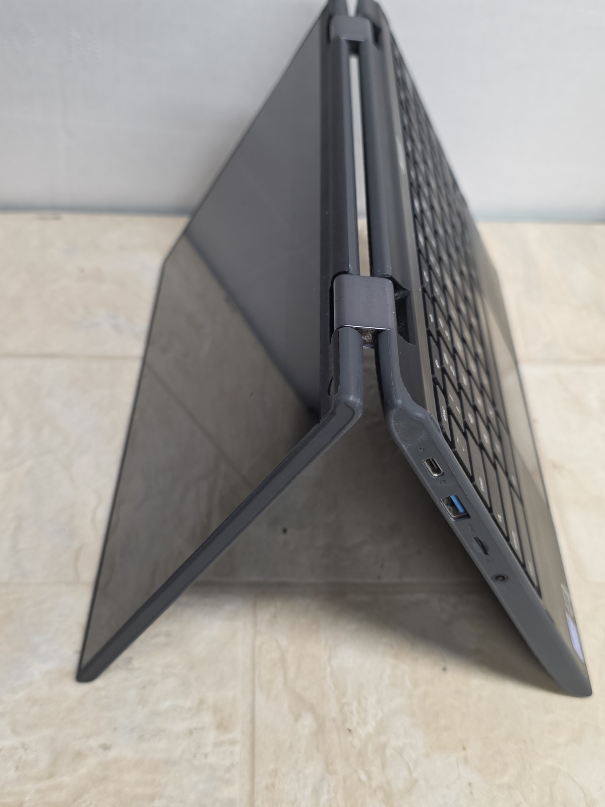 Lenovo (Chromebook) 500e Gen2 81MC004WUS 4GB 32GB WiFi 2 In 1 Touchscreen Tablet