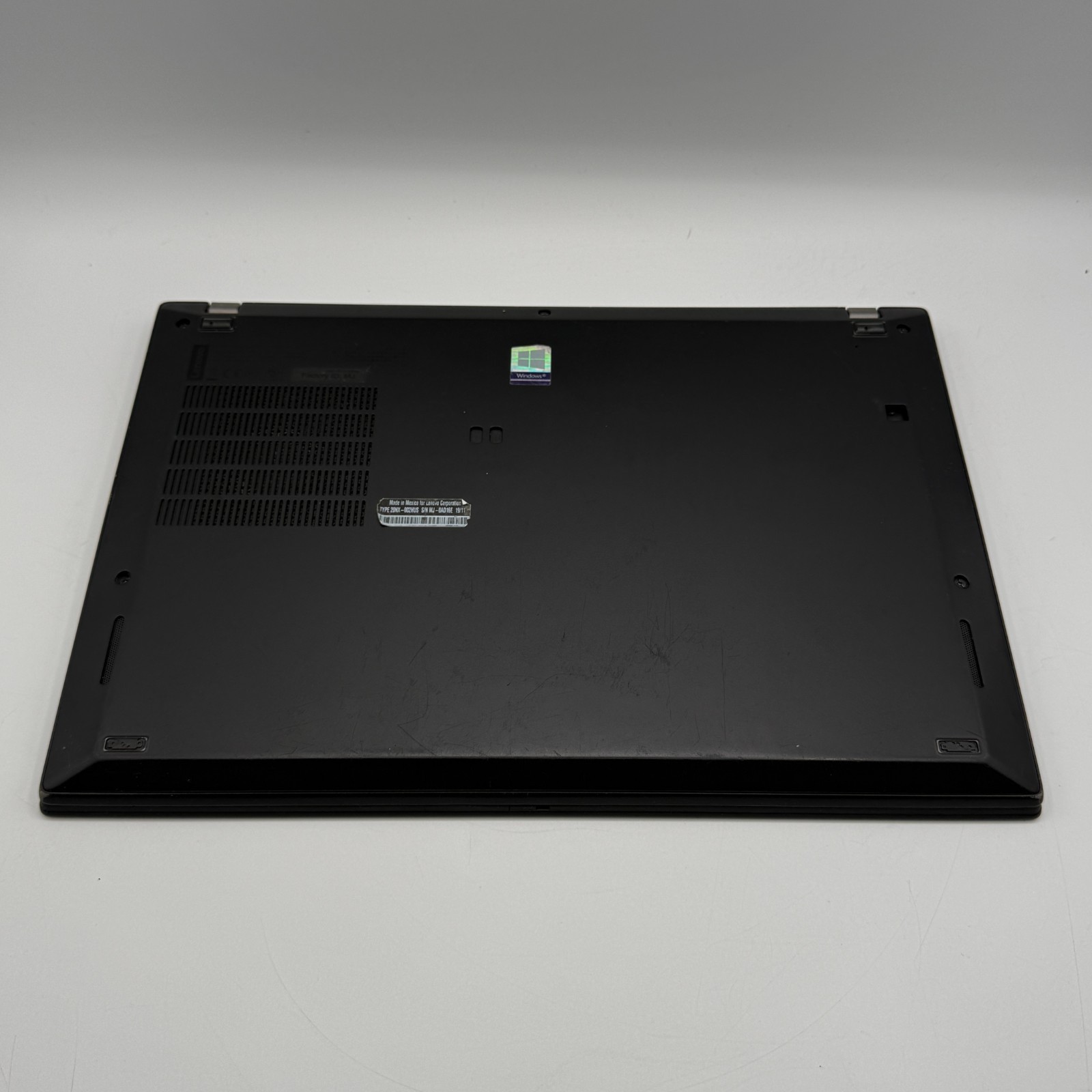 Lenovo ThinkPad T490s 14″ i7-8565U 16GB RAM 256GB SSD Win11 Pro Fingerprin Fair