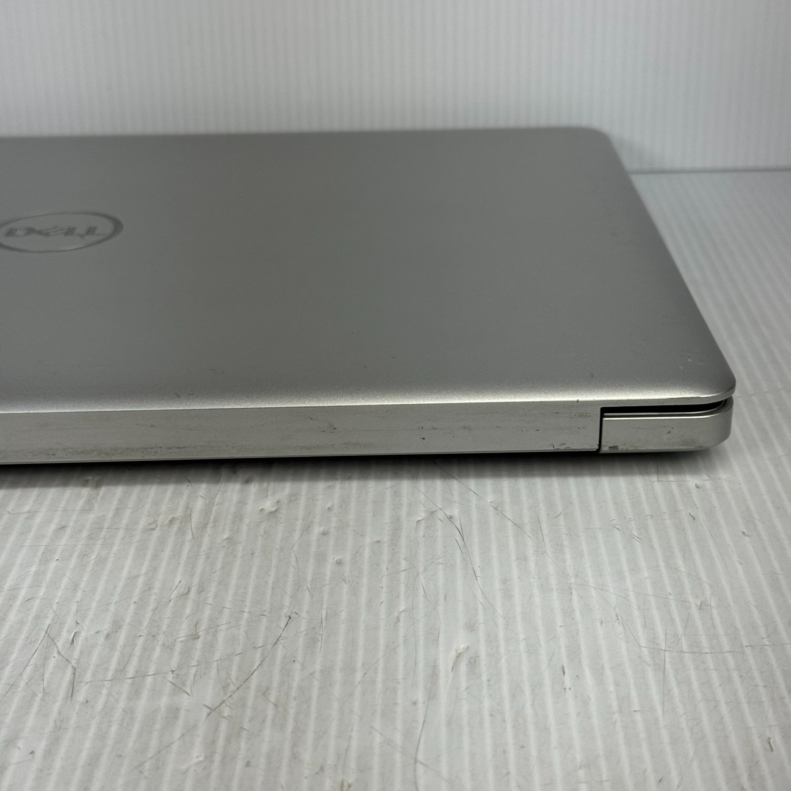Dell Inspiron 5770 i5-8250U 17.3″ Windows 11 Pro Laptop 128GB SSD 16GB **WEAR**